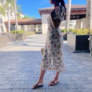 Like new. Used only one time. Size xs